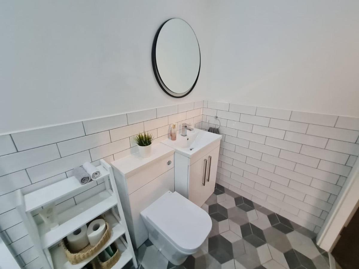 34 Cuppin Street - Luxury City Centre Apartment! Chester Kültér fotó