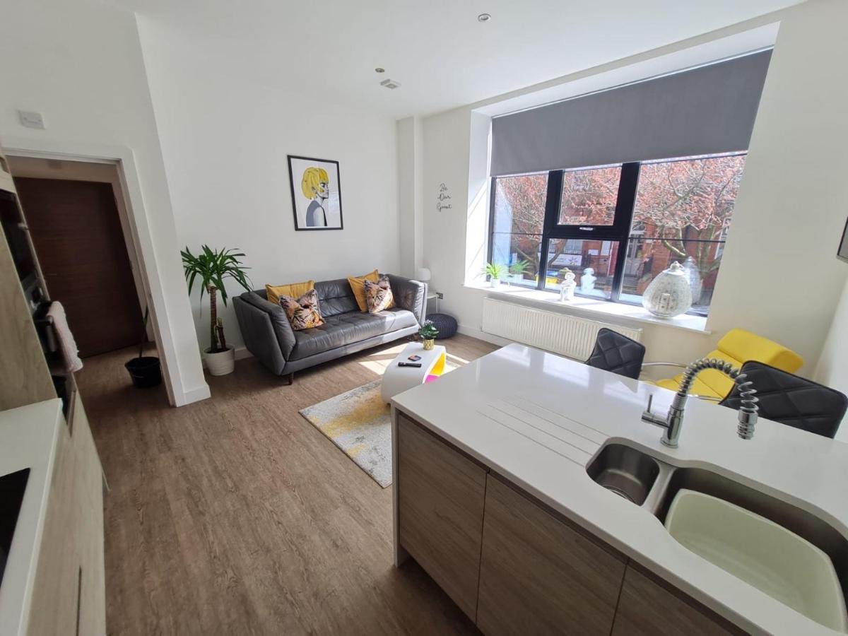 34 Cuppin Street - Luxury City Centre Apartment! Chester Kültér fotó